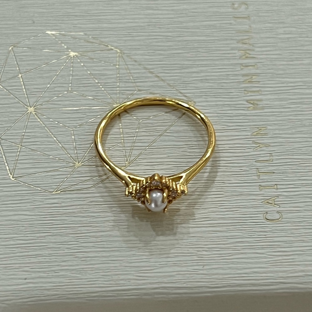 Dainty 18K Gold Pearl Ring with Diamond Accents - Picture 6 of 10